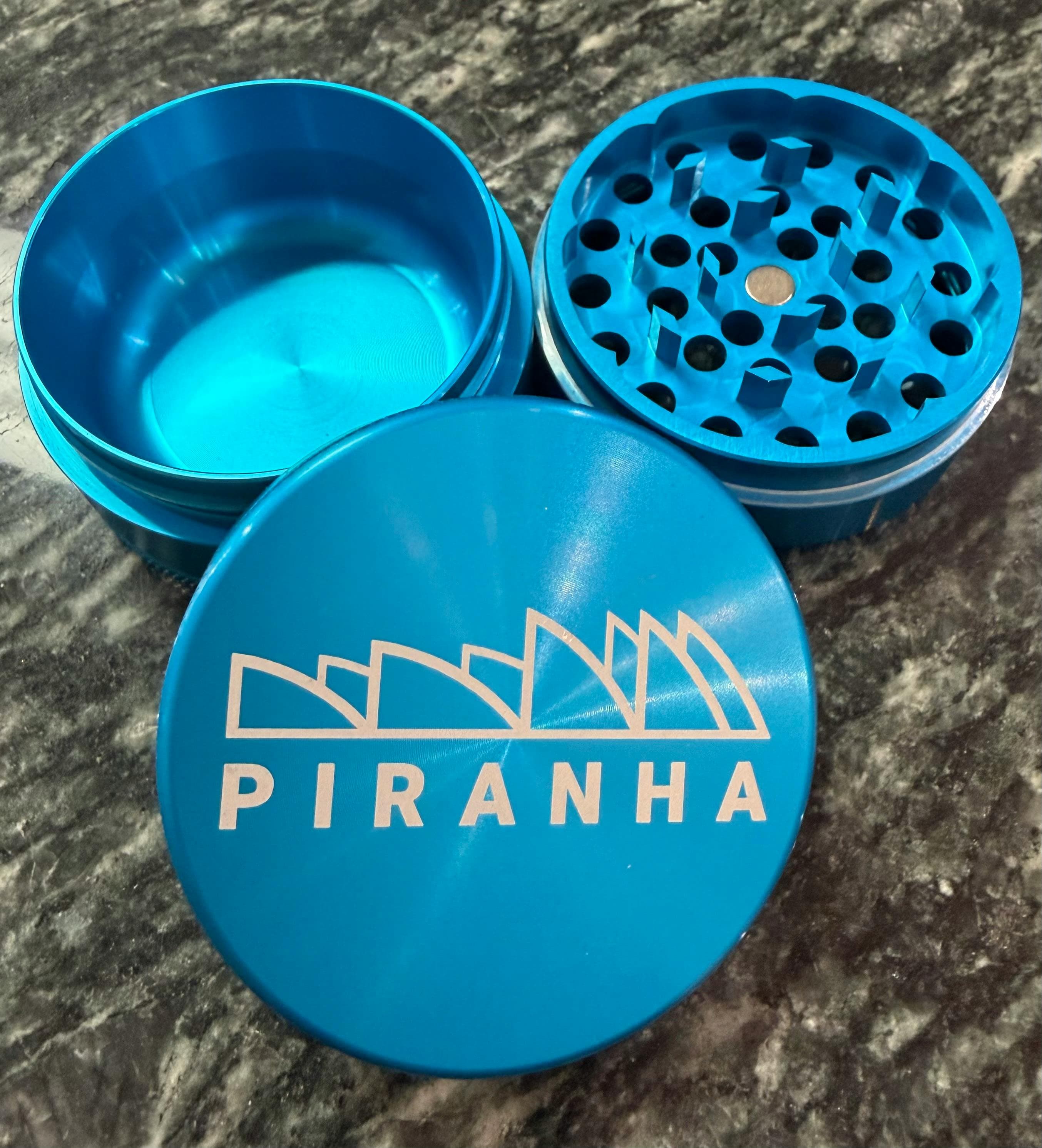 Piranha 3pc grinder BLUE